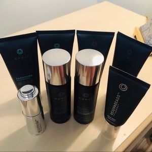 (8) Monat Travel Minis!!!!🖤